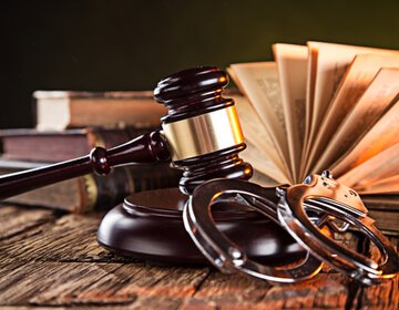 Busting Common Law Myths: Don't Believe Everything You Hear About Lawyers 1 busting common law myths dont believe everything you hear about lawyers