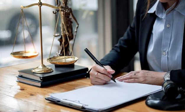 Debunking the Myth: Lawyers are Shady Manipulators 1 debunking the myth lawyers are shady manipulators