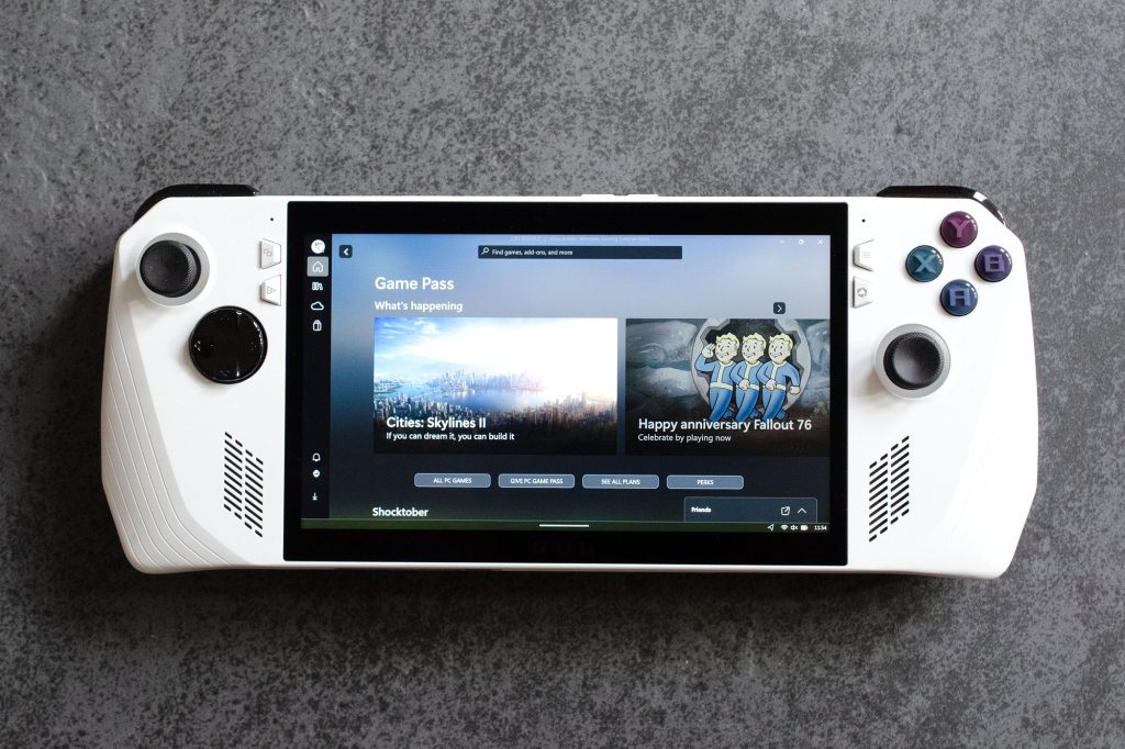 introducing the new compact mode for windows handhelds in the xbox app